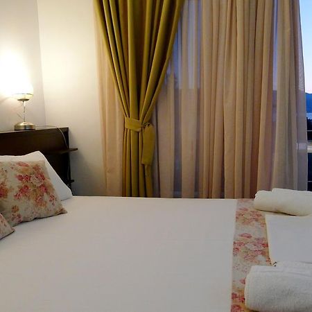 Ampoulos Rooms & Apartments Kedro Bagian luar foto