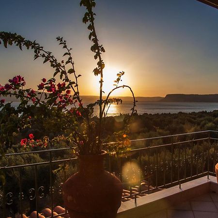 Ampoulos Rooms & Apartments Kedro Bagian luar foto