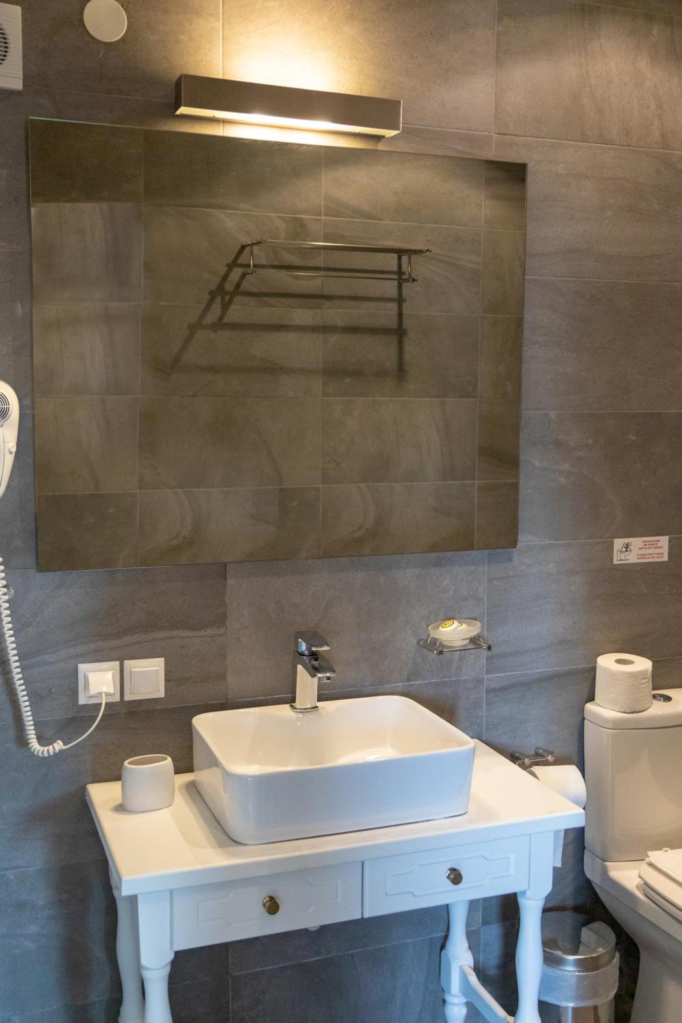 Ampoulos Rooms & Apartments Kedro Bagian luar foto