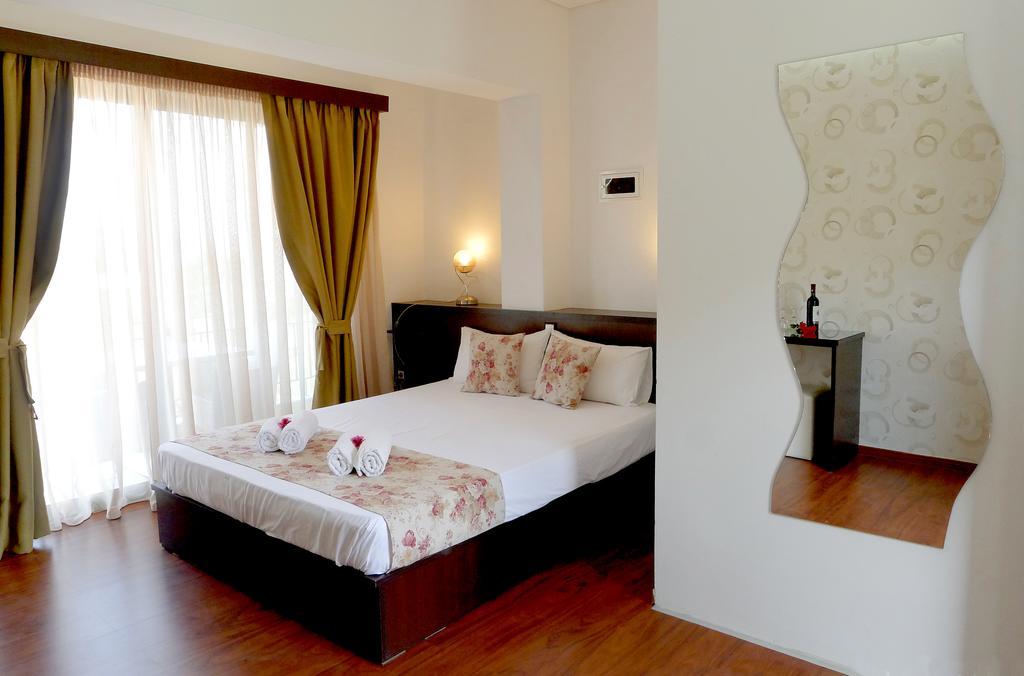 Ampoulos Rooms & Apartments Kedro Bagian luar foto